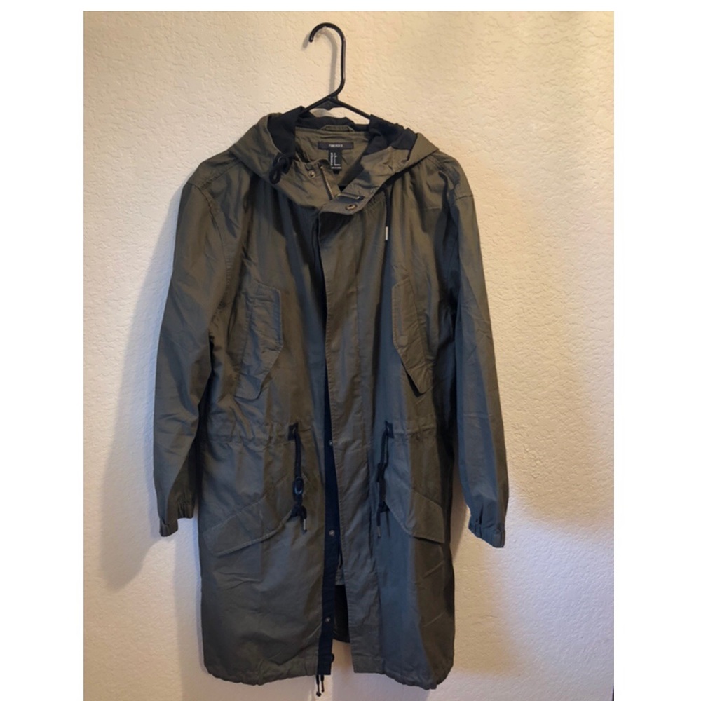 Long women’s olive green jacket